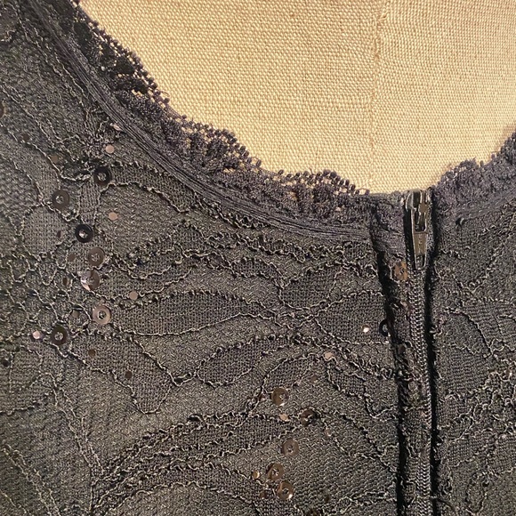 Knee high black sequin backless dress - Picture 4 of 9